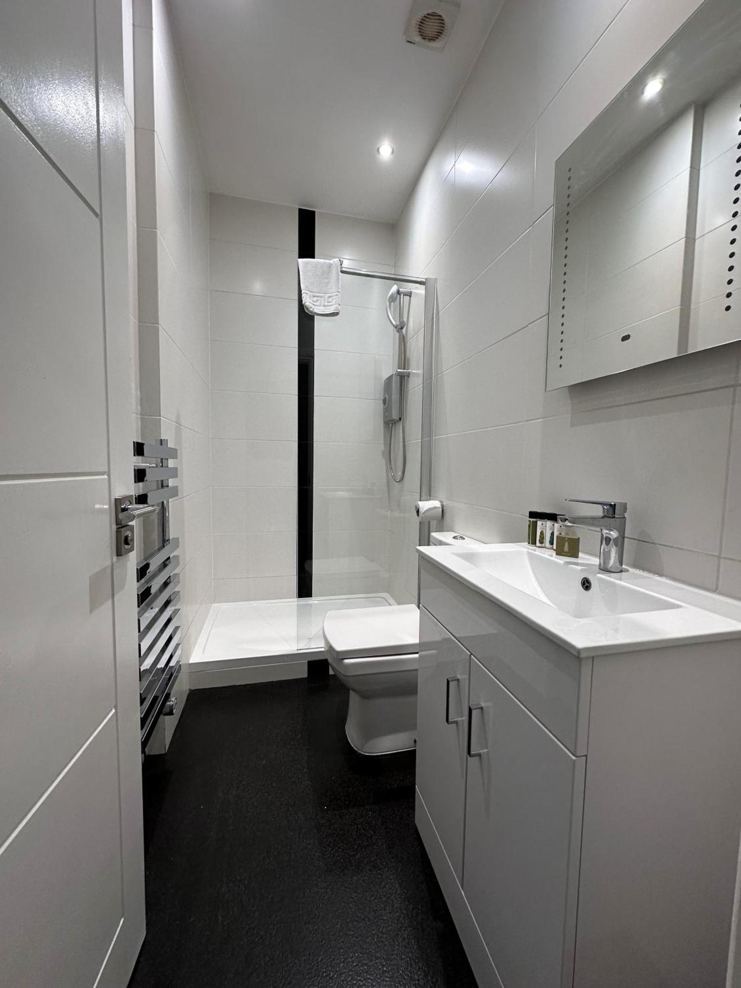 Apt 1, Soho Apartments 1St Floor By Indigo Flats London Ngoại thất bức ảnh